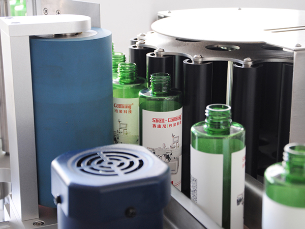 S322防爆双星轮圆瓶智能贴标机视频