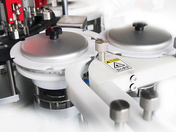 S200 脱巢拧杆贴标系统