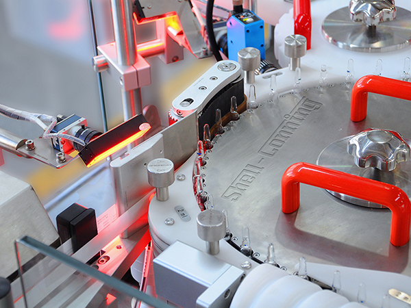 S308回转立式圆瓶智能贴标机