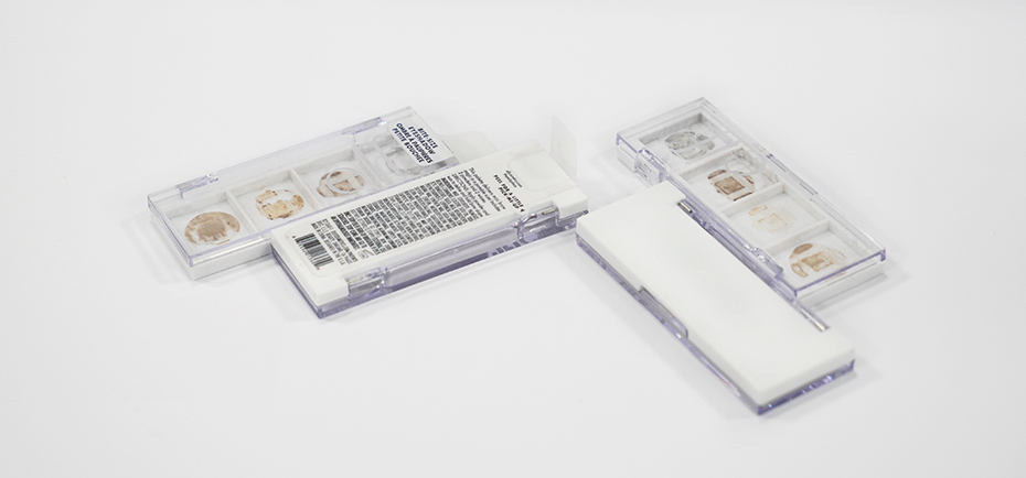 S928粉盒拐角封口智能贴标机适用样品