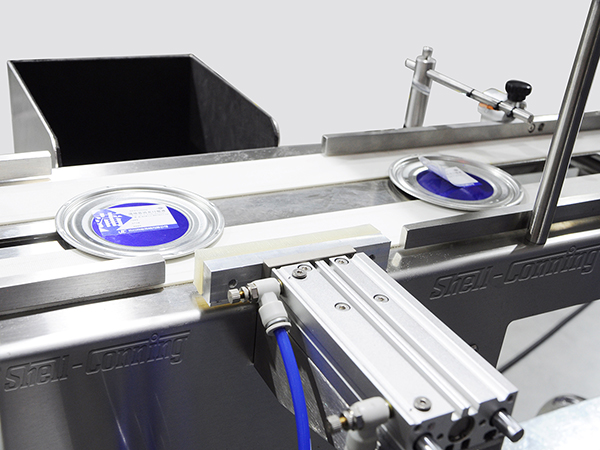 S213分页平面智能贴标机