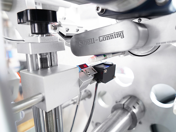 S921高速软管智能贴标机